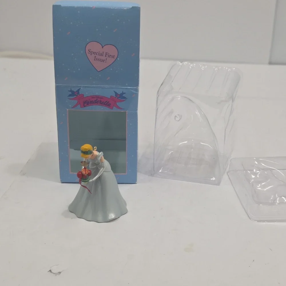 Disney Grolier  Special First Issue Christmas Ornament Cinderella With Box
